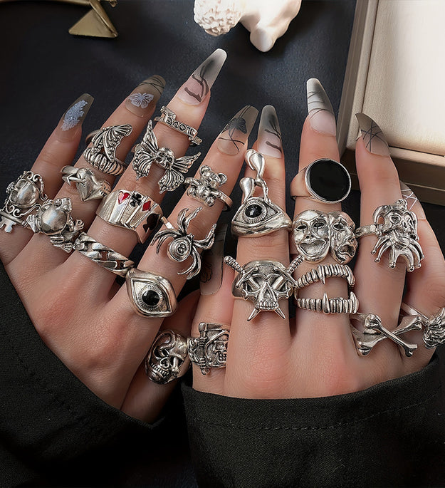 Dark Hip Hop Skull Spider High Profile Retro Ring